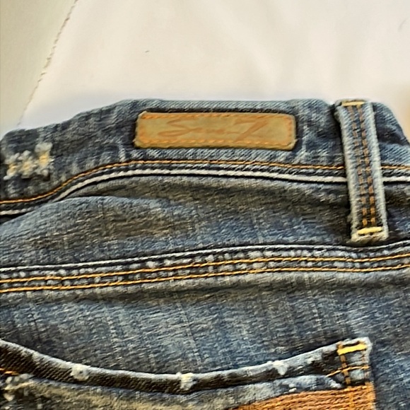 Seven7 premium denim. Size 31 Flare - Picture 3 of 11